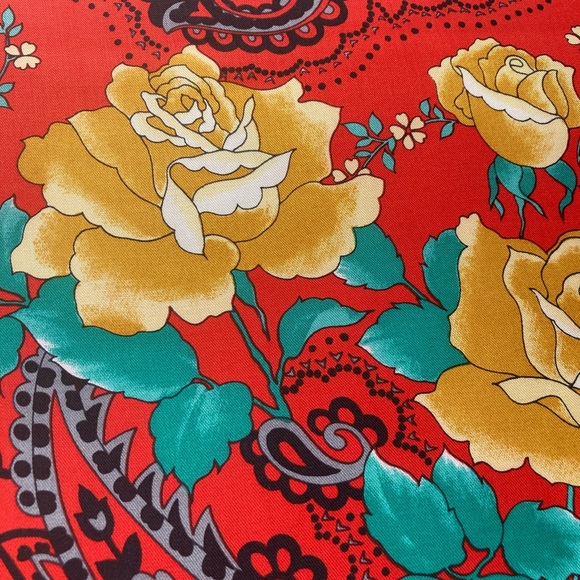 Colourful vintage square scarf - Picture 4 of 9